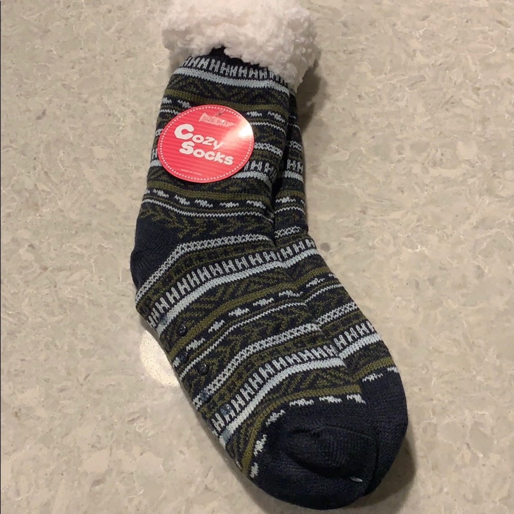 NWT Cozy Socks Size 9-11
